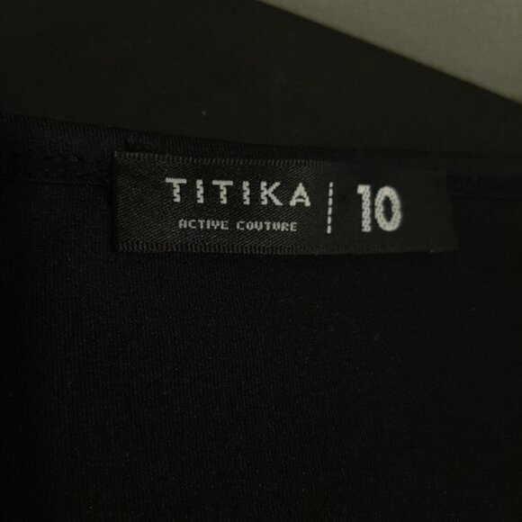 Titika Athletic Mesh TShirt Womens Size 10 Black Short Sleeve Sheer Fitted - Picture 9 of 9